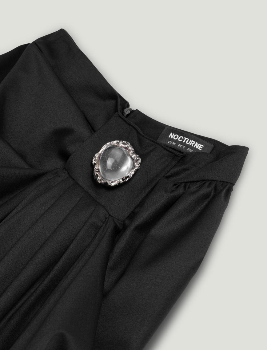 Aksesuar Detaylı Pileli Pantolon Aksesuar Detaylı Pileli Pantolon