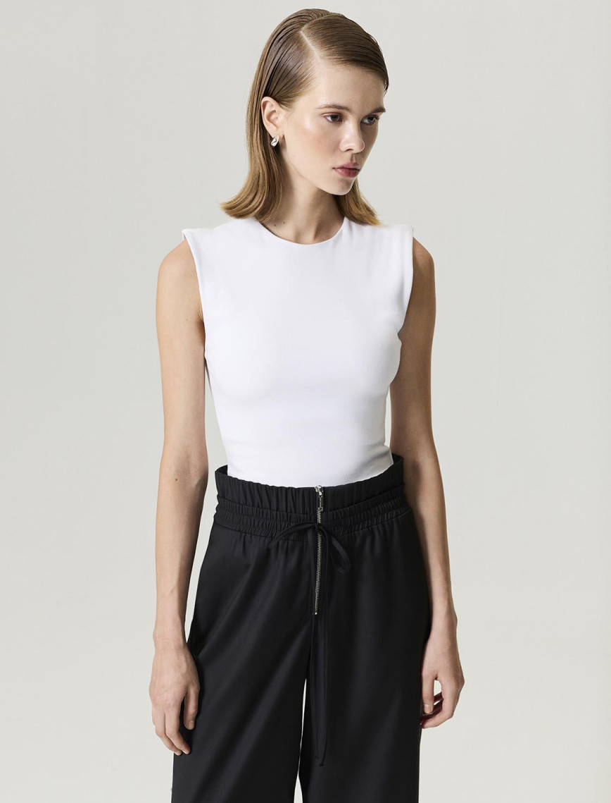 Elastik Bel ve Bağcık Detaylı Pantolon Elastik Bel ve Bağcık Detaylı Pantolon