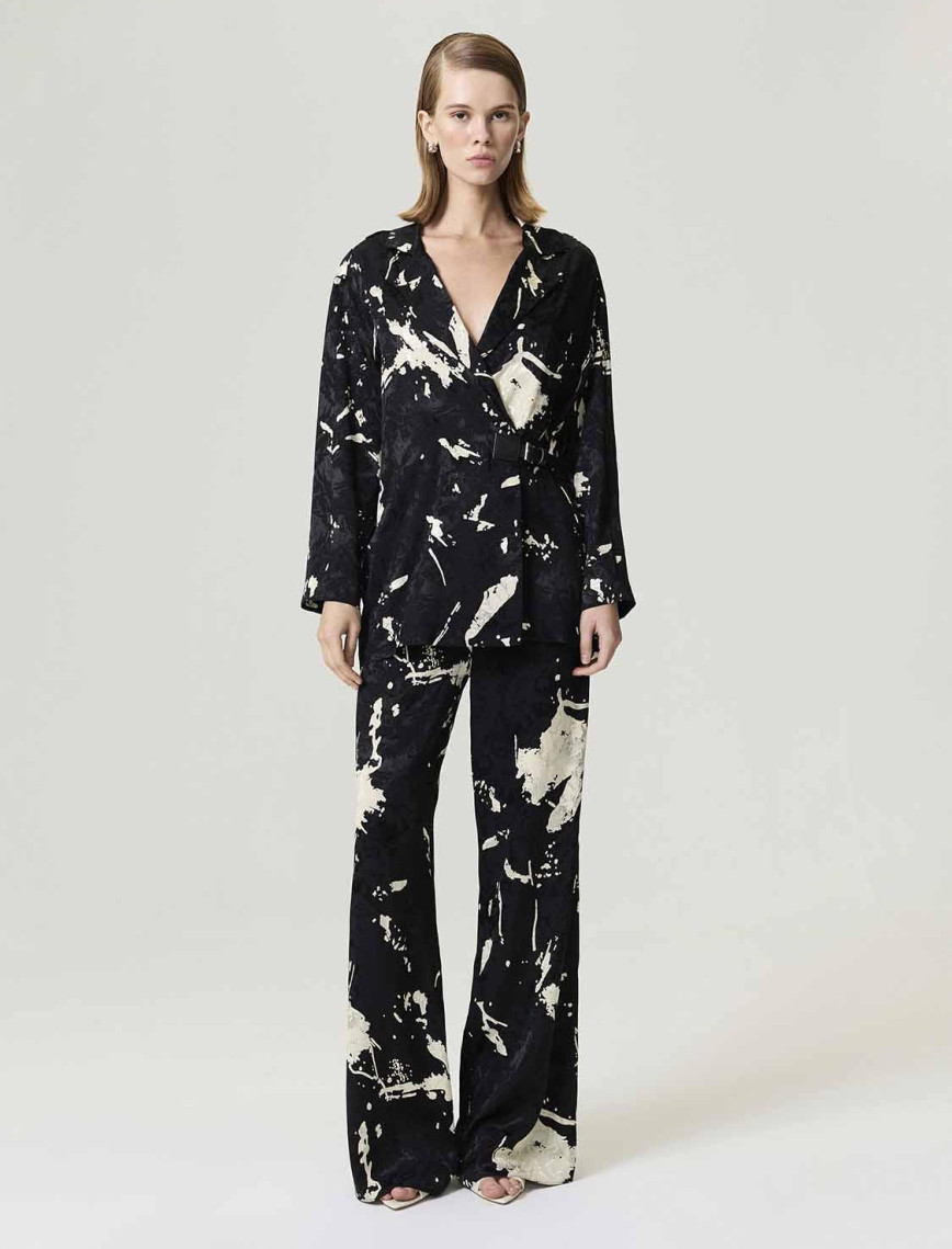 Kemer Detaylı Ceket Kemer Detaylı Ceket