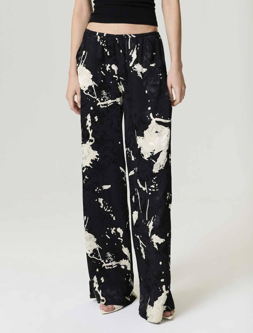 Dökümlü Pantolon Dökümlü Pantolon