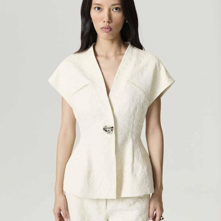 Aksesuar Detaylı Yelek Aksesuar Detaylı Yelek