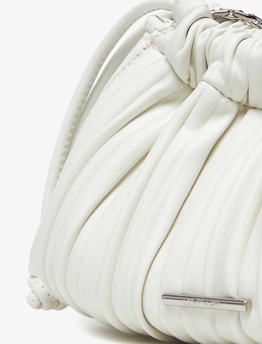 Calvin Klein Drawstring Plisse Conv Mini Kadın Haki El Çantası Calvin Klein Drawstring Plisse Conv Mini Kadın Haki El Çantası