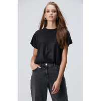 Network Kadın Siyah Varaklı T-shirt Network Kadın Siyah Varaklı T-shirt