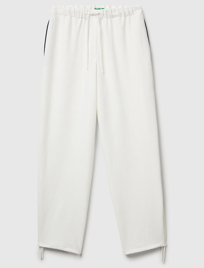 Kadın Krem Beli Bağcıklı Cepli Pantolon Kadın Krem Beli Bağcıklı Cepli Pantolon