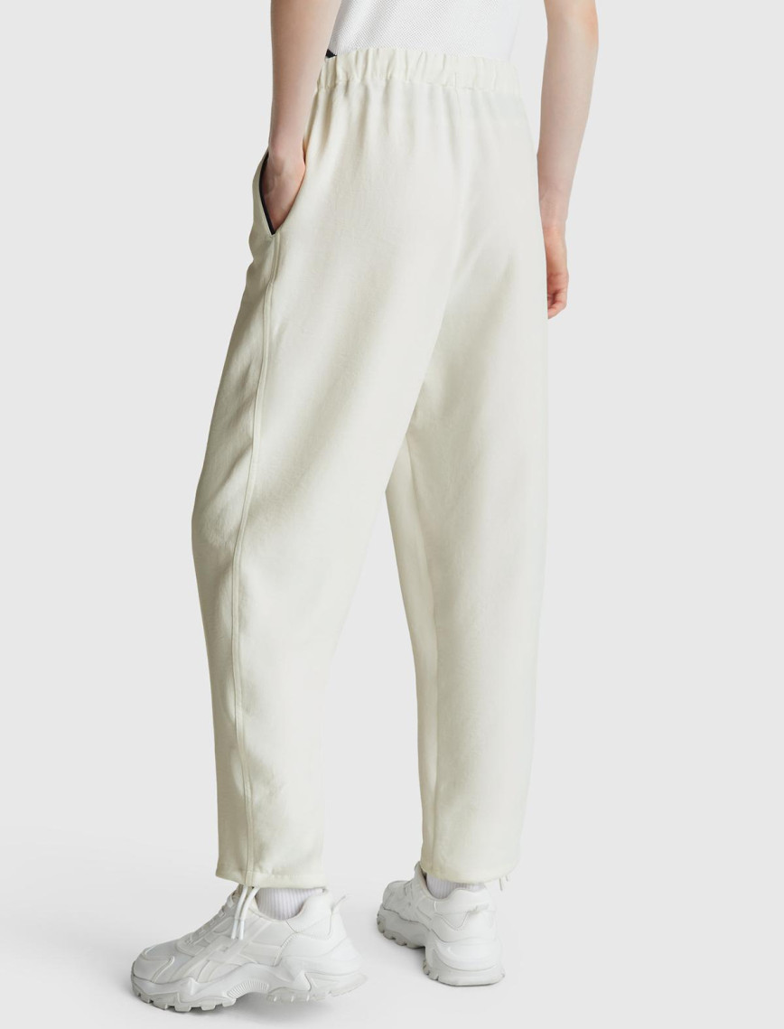 Kadın Krem Beli Bağcıklı Cepli Pantolon Kadın Krem Beli Bağcıklı Cepli Pantolon