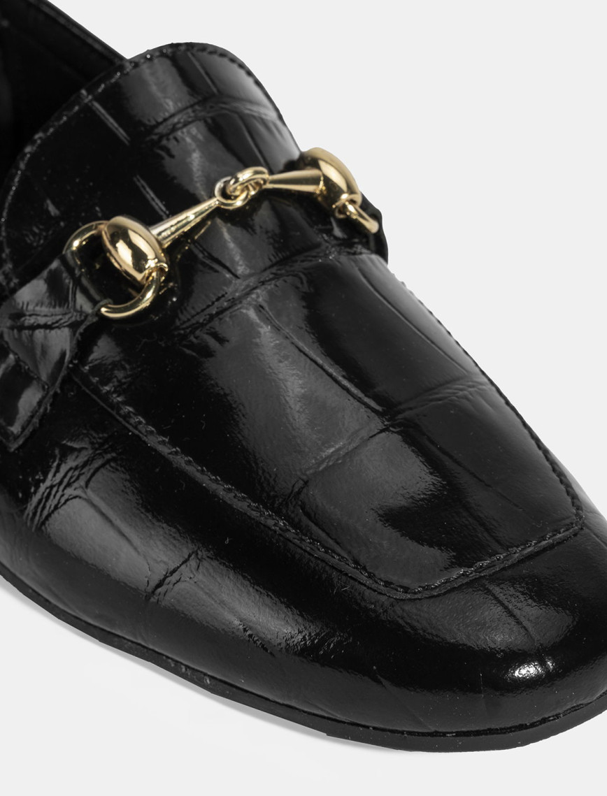 Kadın Siyah Kroko Baskılı Toka Detaylı Deri Loafer Kadın Siyah Kroko Baskılı Toka Detaylı Deri Loafer