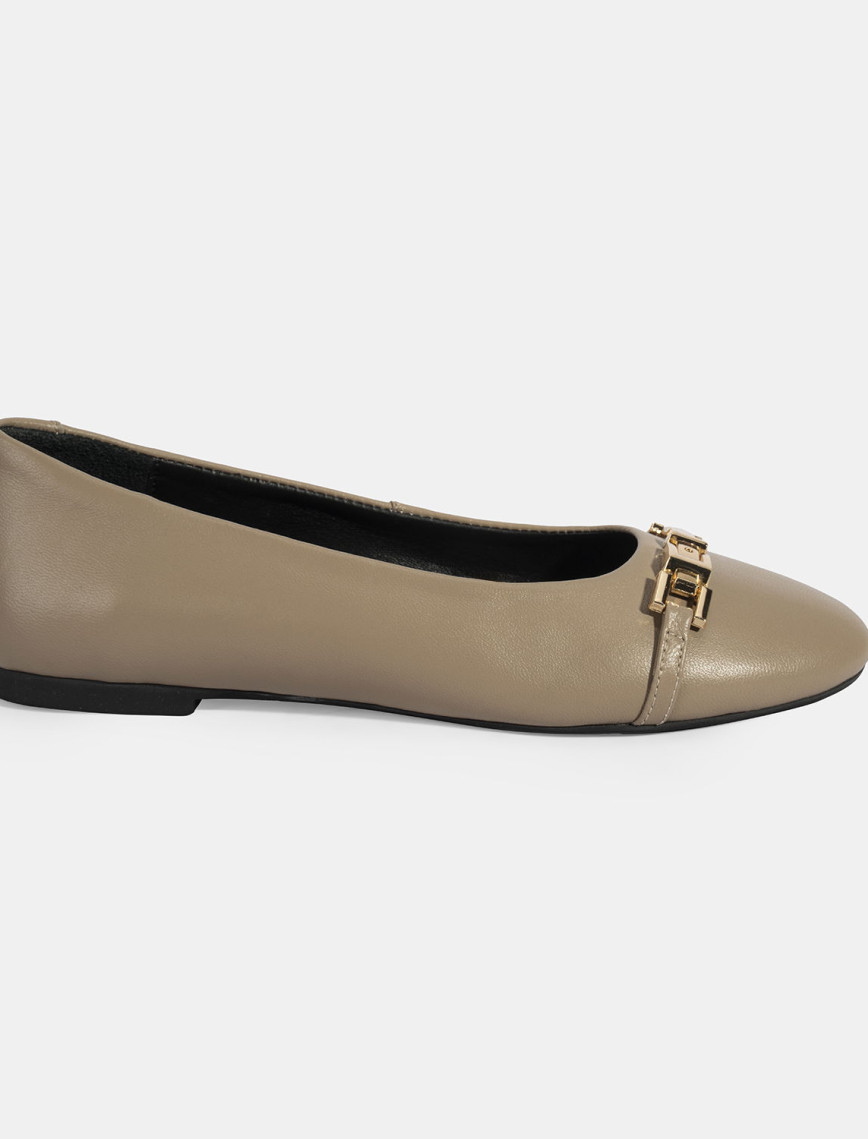 Kadın Kahve Metal Toka Aksesuarlı Deri Babet Kadın Kahve Metal Toka Aksesuarlı Deri Babet