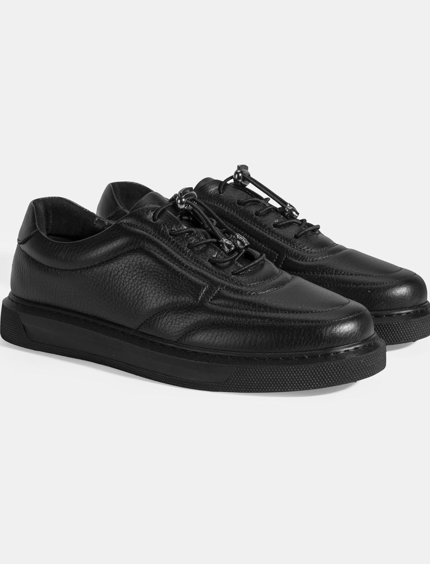 Kadın Siyah Bağcıklı Günlük Deri Ayakkabı Kadın Siyah Bağcıklı Günlük Deri Ayakkabı