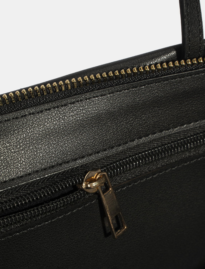 Kadın Siyah Omuz Çantası Kadın Siyah Omuz Çantası