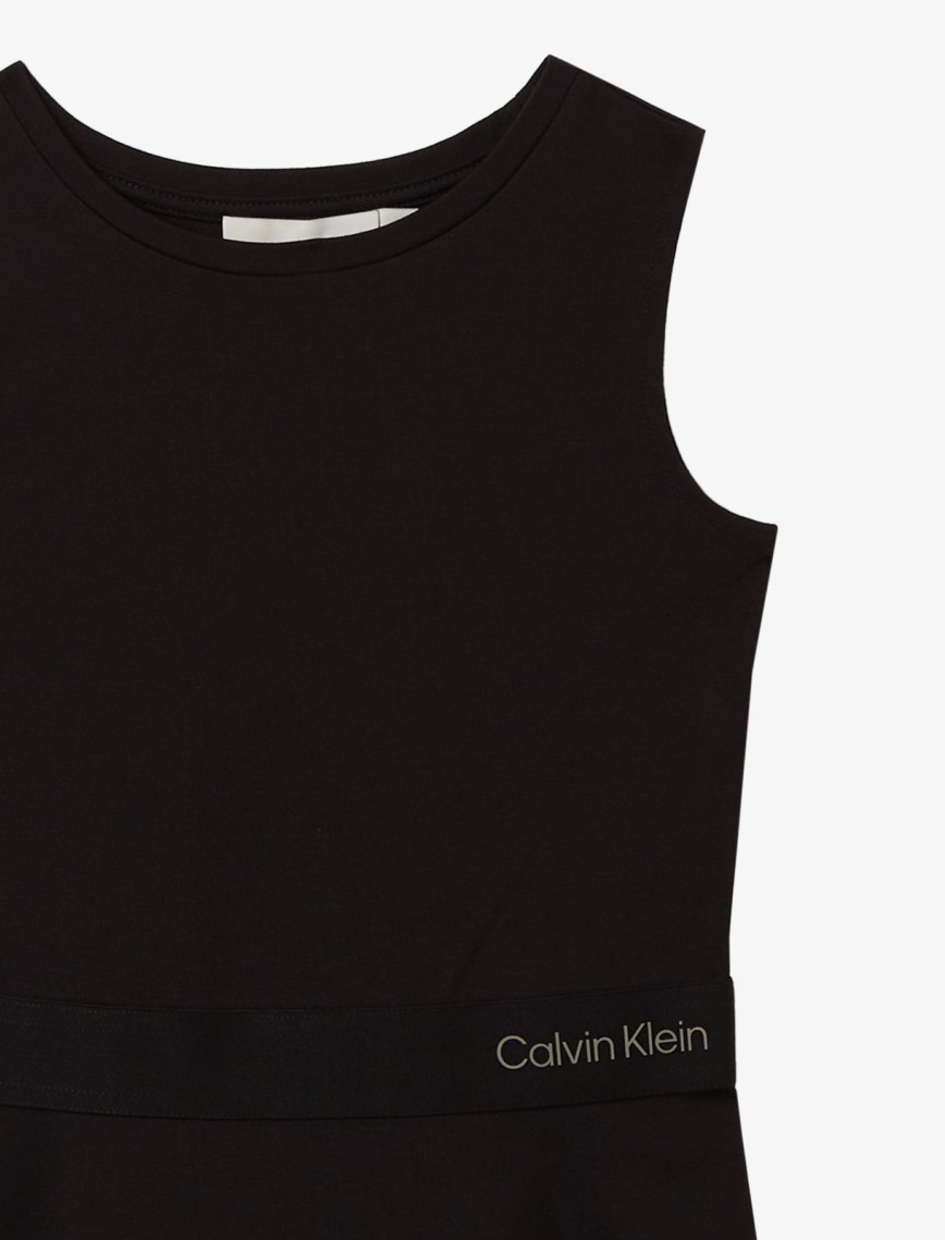 Calvin Klein Sıfır Kollu Çocuk Siyah Elbise Calvin Klein Sıfır Kollu Çocuk Siyah Elbise
