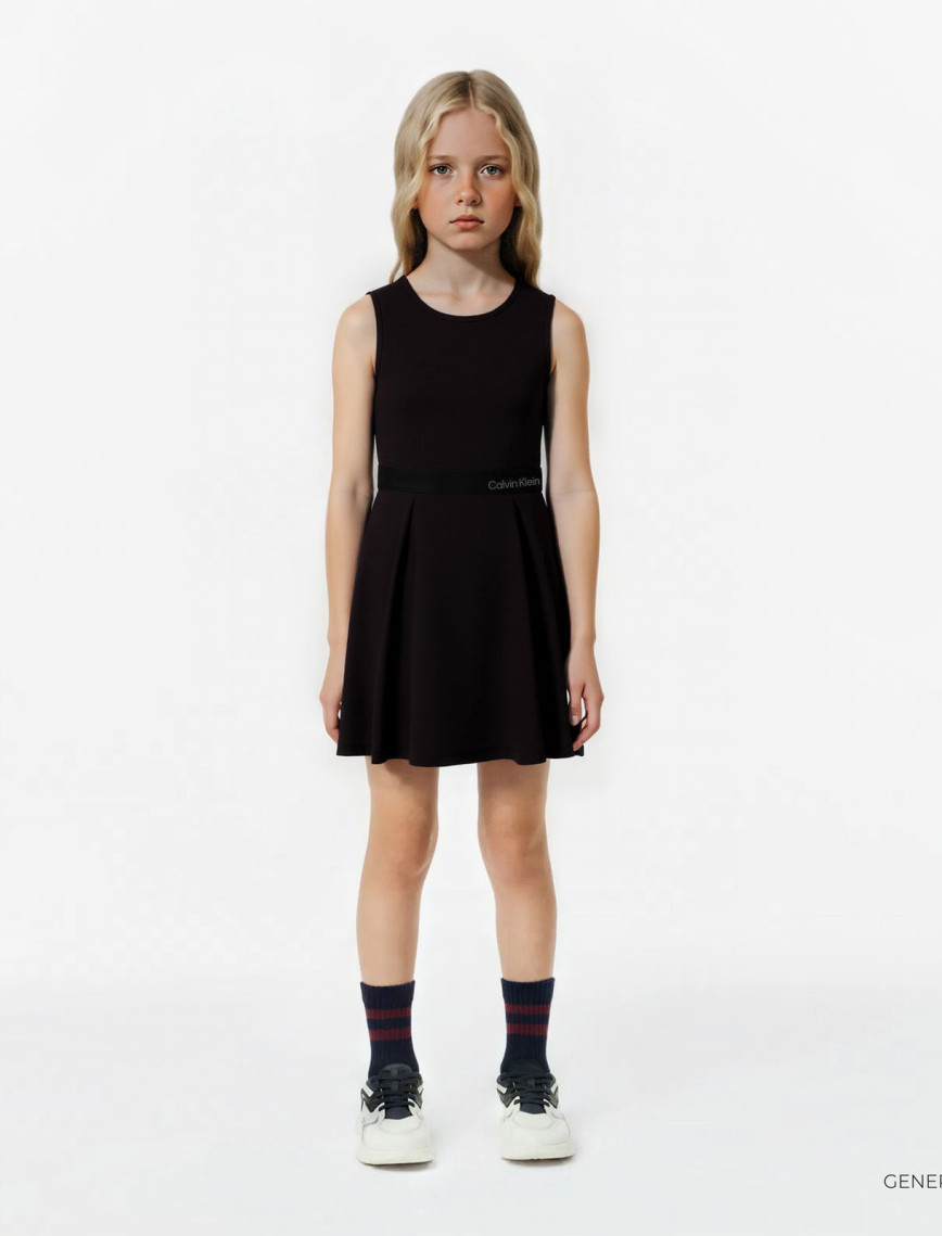 Calvin Klein Sıfır Kollu Çocuk Siyah Elbise Calvin Klein Sıfır Kollu Çocuk Siyah Elbise