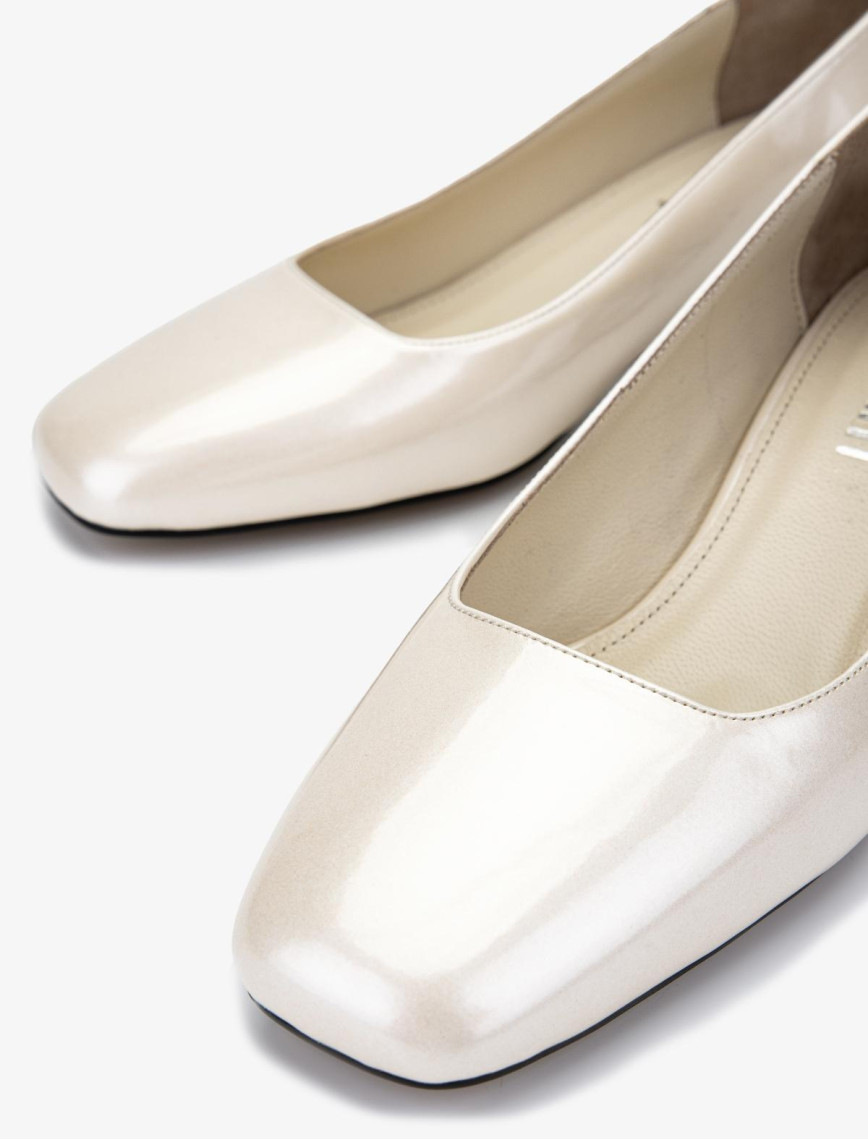 Valmenti Kadın Beyaz Topuklu Ayakkabı Valmenti Kadın Beyaz Topuklu Ayakkabı