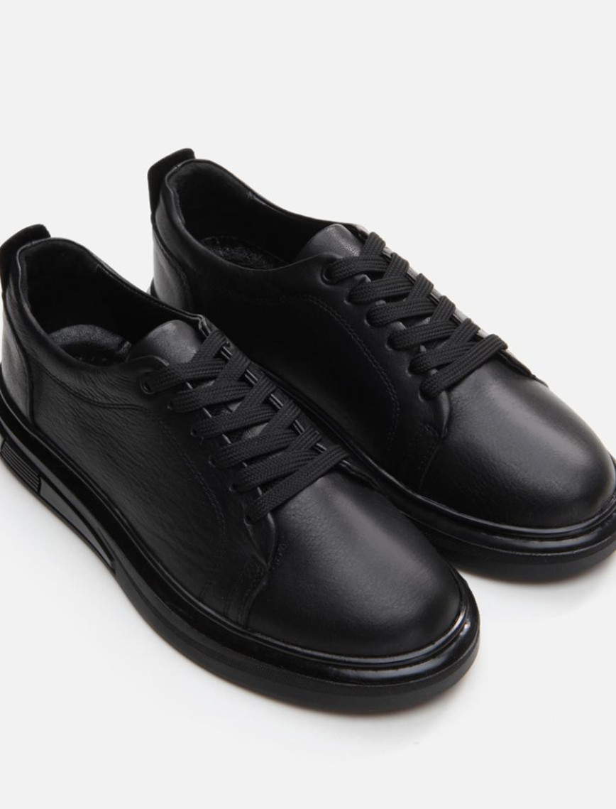 Kadın Deri Siyah Spor Ayakkabı Kadın Deri Siyah Spor Ayakkabı