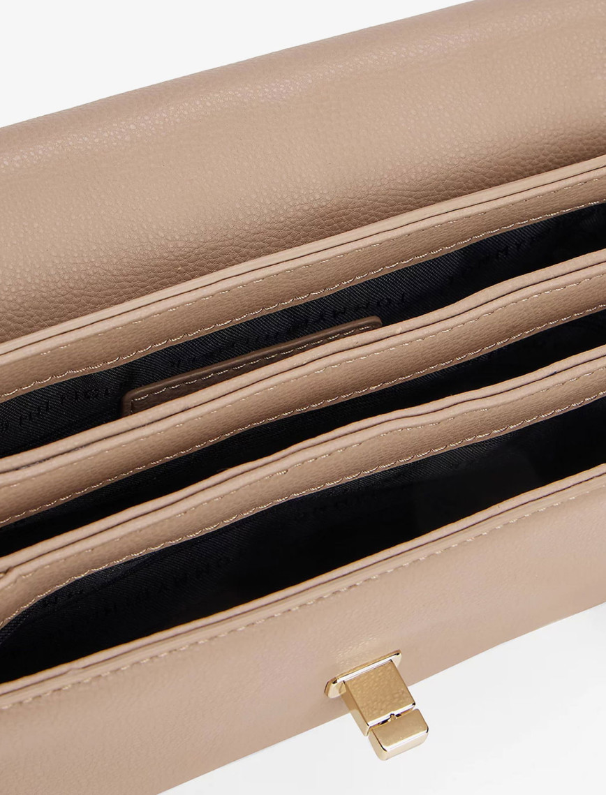 Tommy Hilfiger Modern Mini Kadın Bej El Çantası Tommy Hilfiger Modern Mini Kadın Bej El Çantası