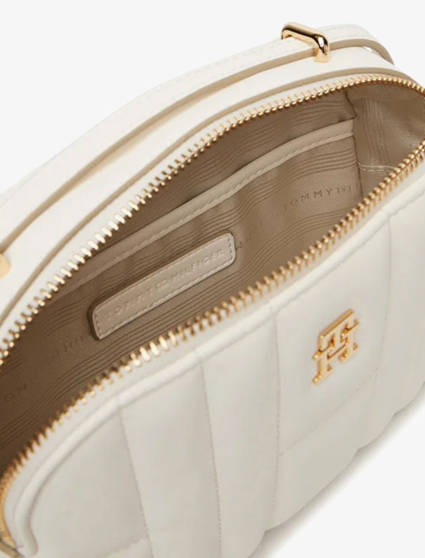 Tommy Hilfiger Feminine Kadın Krem Rengi El Çantası Tommy Hilfiger Feminine Kadın Krem Rengi El Çantası