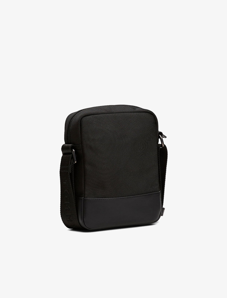 Tommy Hilfiger Nylon Travel Mini Reporter Erkek Siyah El Çantası Tommy Hilfiger Nylon Travel Mini Reporter Erkek Siyah El Çantası