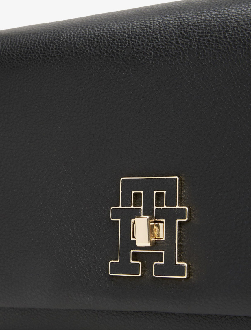 Tommy Hilfiger Modern Kadın Siyah El Çantası Tommy Hilfiger Modern Kadın Siyah El Çantası