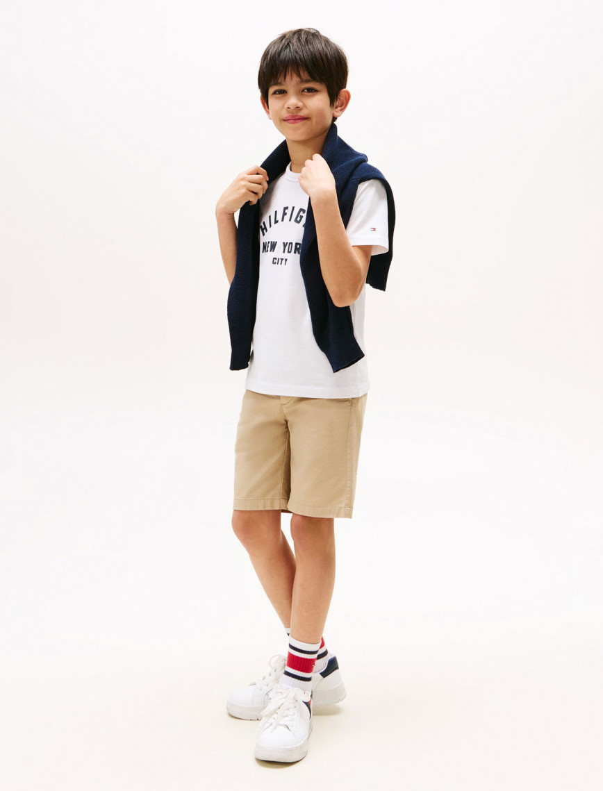 Tommy Hilfiger Curved Graphic Çocuk Beyaz T-Shirt Tommy Hilfiger Curved Graphic Çocuk Beyaz T-Shirt