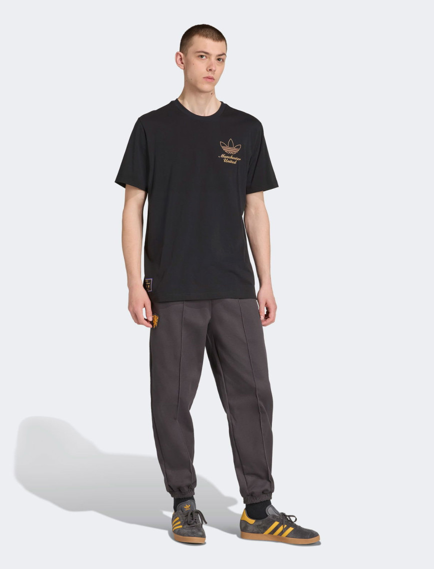 adidas Manchester United Terrace Icons Graphic Erkek Siyah T-Shirt adidas Manchester United Terrace Icons Graphic Erkek Siyah T-Shirt
