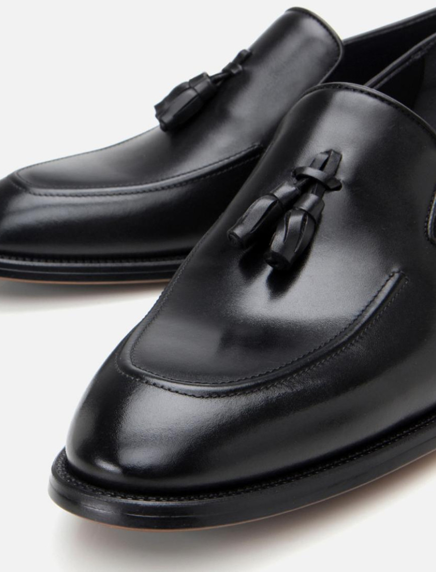 Erkek Deri Siyah Püskül Detaylı Klasik Loafer Erkek Deri Siyah Püskül Detaylı Klasik Loafer
