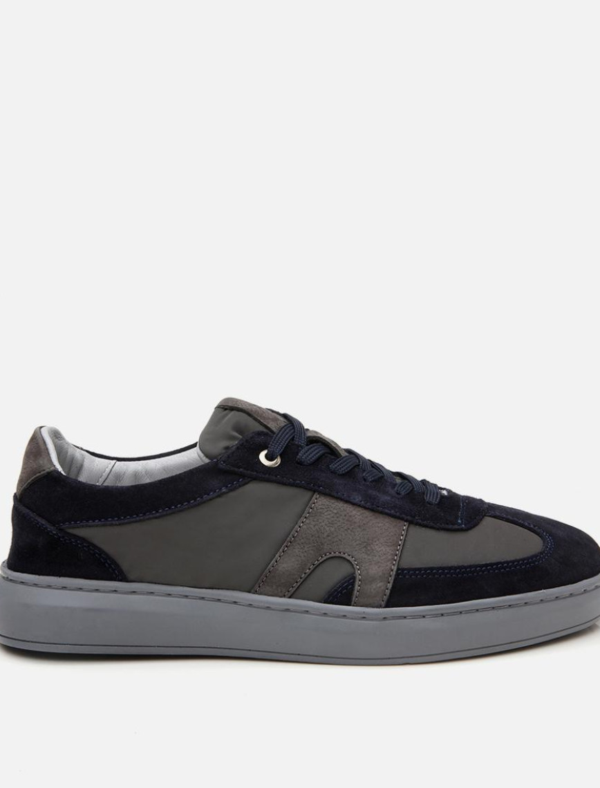 Erkek Deri Lacivert Ultra Hafif Tabanlı Spor Ayakkabı Erkek Deri Lacivert Ultra Hafif Tabanlı Spor Ayakkabı