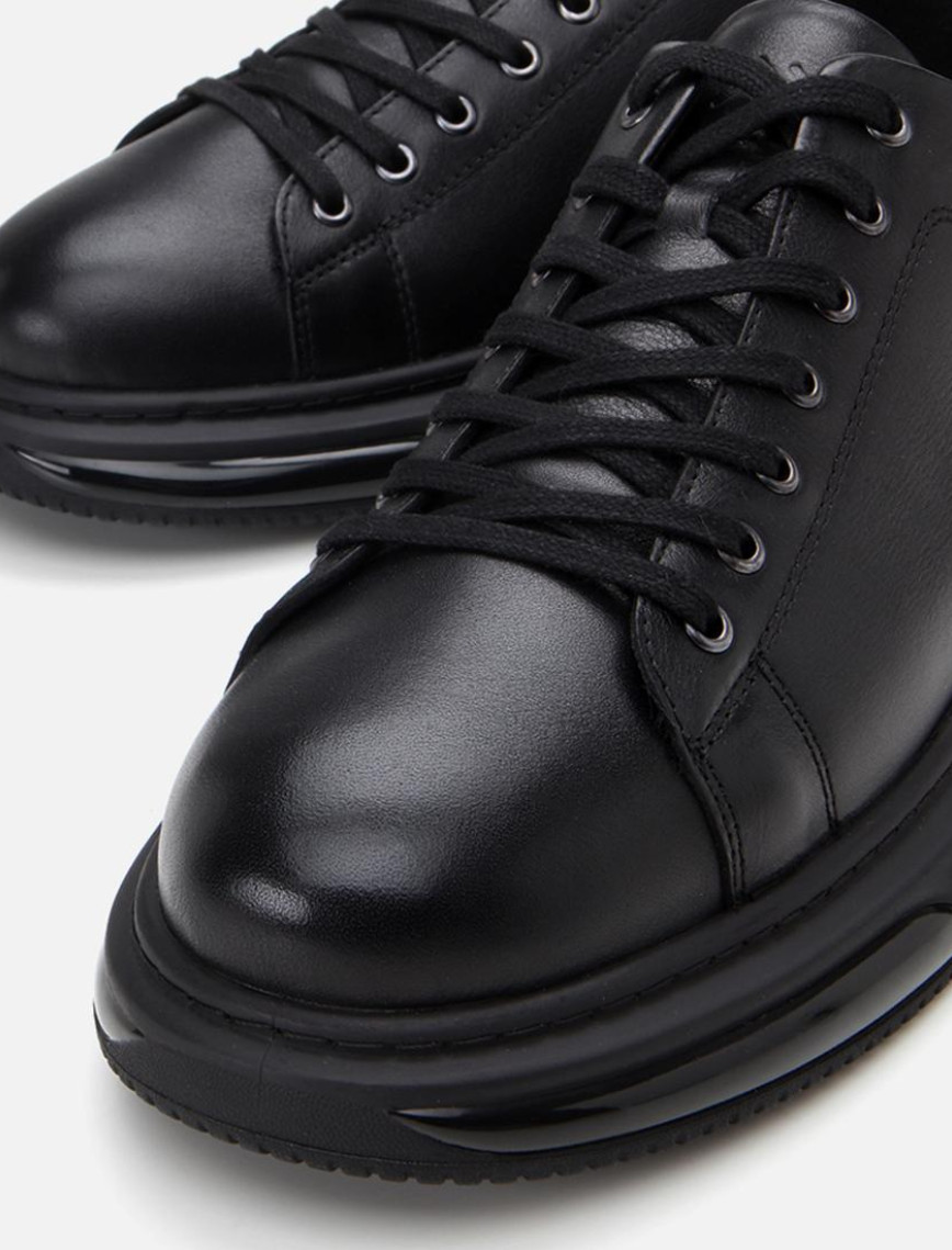 Erkek Deri Siyah Hafif Tabanlı Spor Ayakkabı Erkek Deri Siyah Hafif Tabanlı Spor Ayakkabı