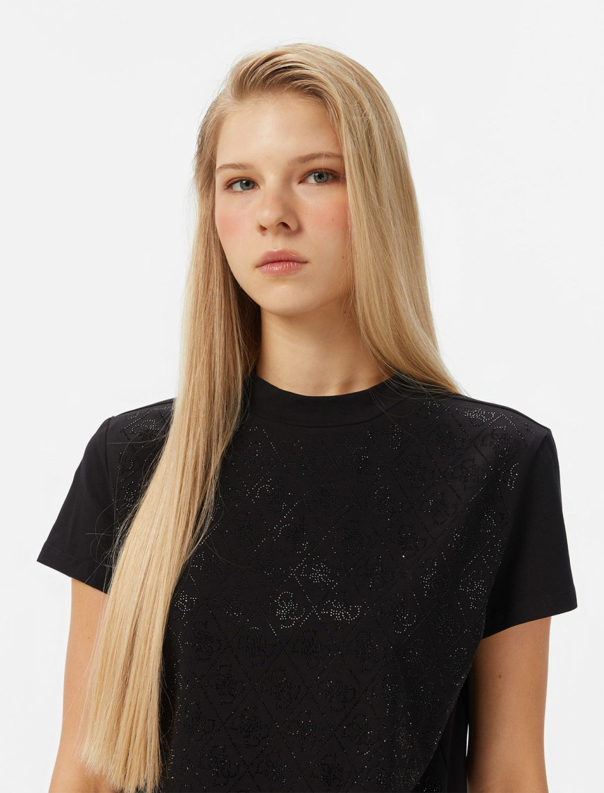 Guess Mock Slim Fit Kadın Siyah T-Shirt Guess Mock Slim Fit Kadın Siyah T-Shirt