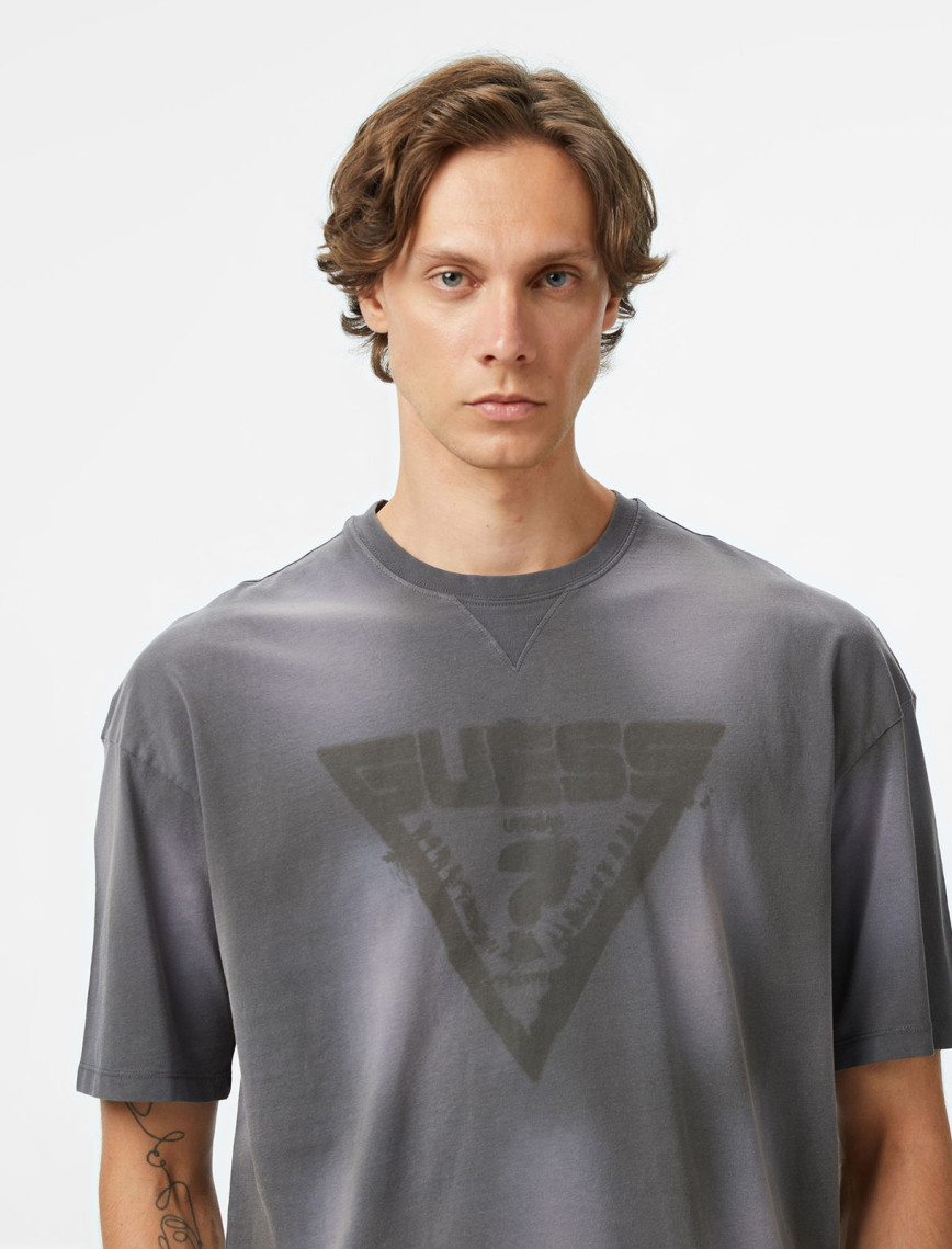 Guess Celso Oversize Fit Erkek Gri T-Shirt Guess Celso Oversize Fit Erkek Gri T-Shirt