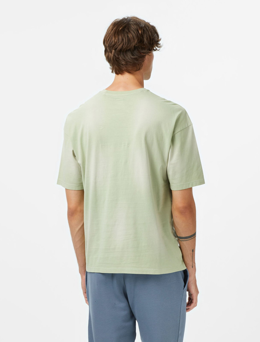 Guess Celso Oversize Fit Erkek Yeşil T-Shirt Guess Celso Oversize Fit Erkek Yeşil T-Shirt