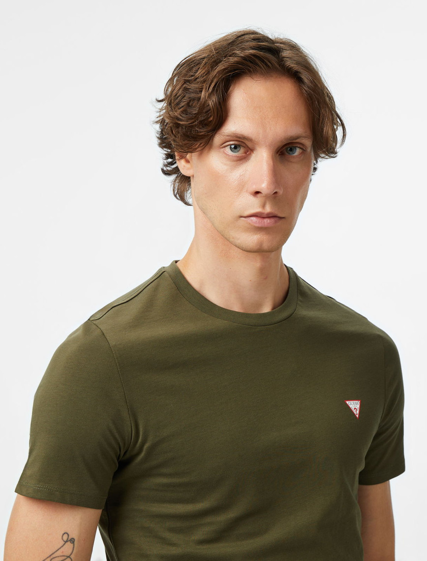 Guess Core Slim Fit Erkek Yeşil T-Shirt Guess Core Slim Fit Erkek Yeşil T-Shirt