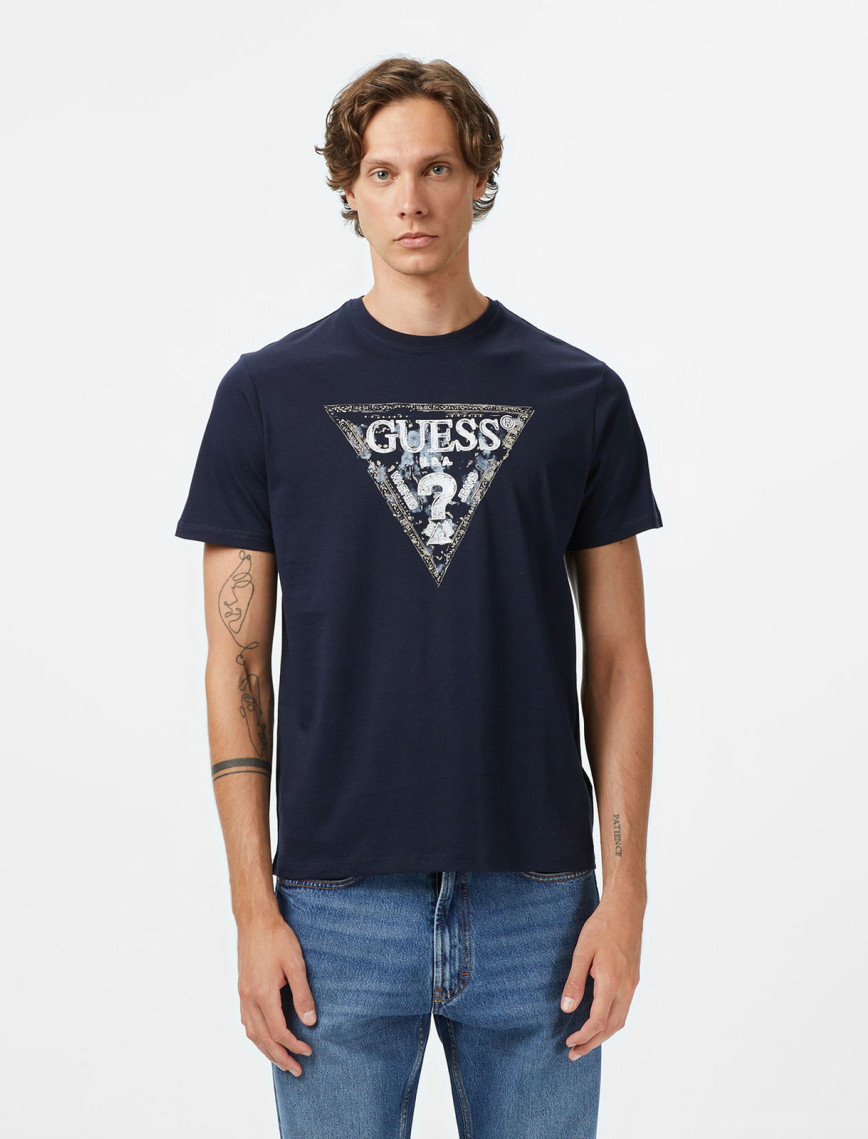 Guess Triangle Regular Fit Erkek Beyaz T-Shirt