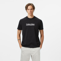 Calvin Klein Outline Tape Graphic Erkek Siyah T-Shirt Calvin Klein Outline Tape Graphic Erkek Siyah T-Shirt