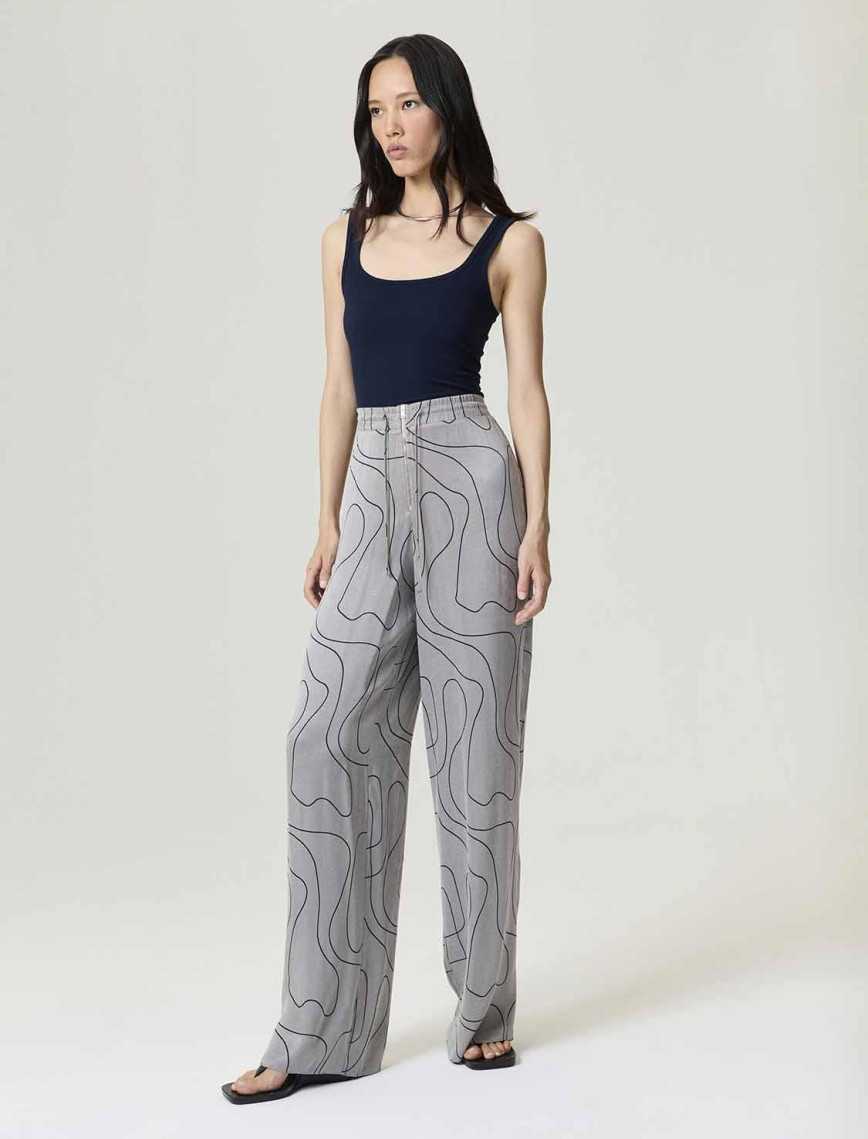 Dökümlü Geniş Paça Pantolon Dökümlü Geniş Paça Pantolon