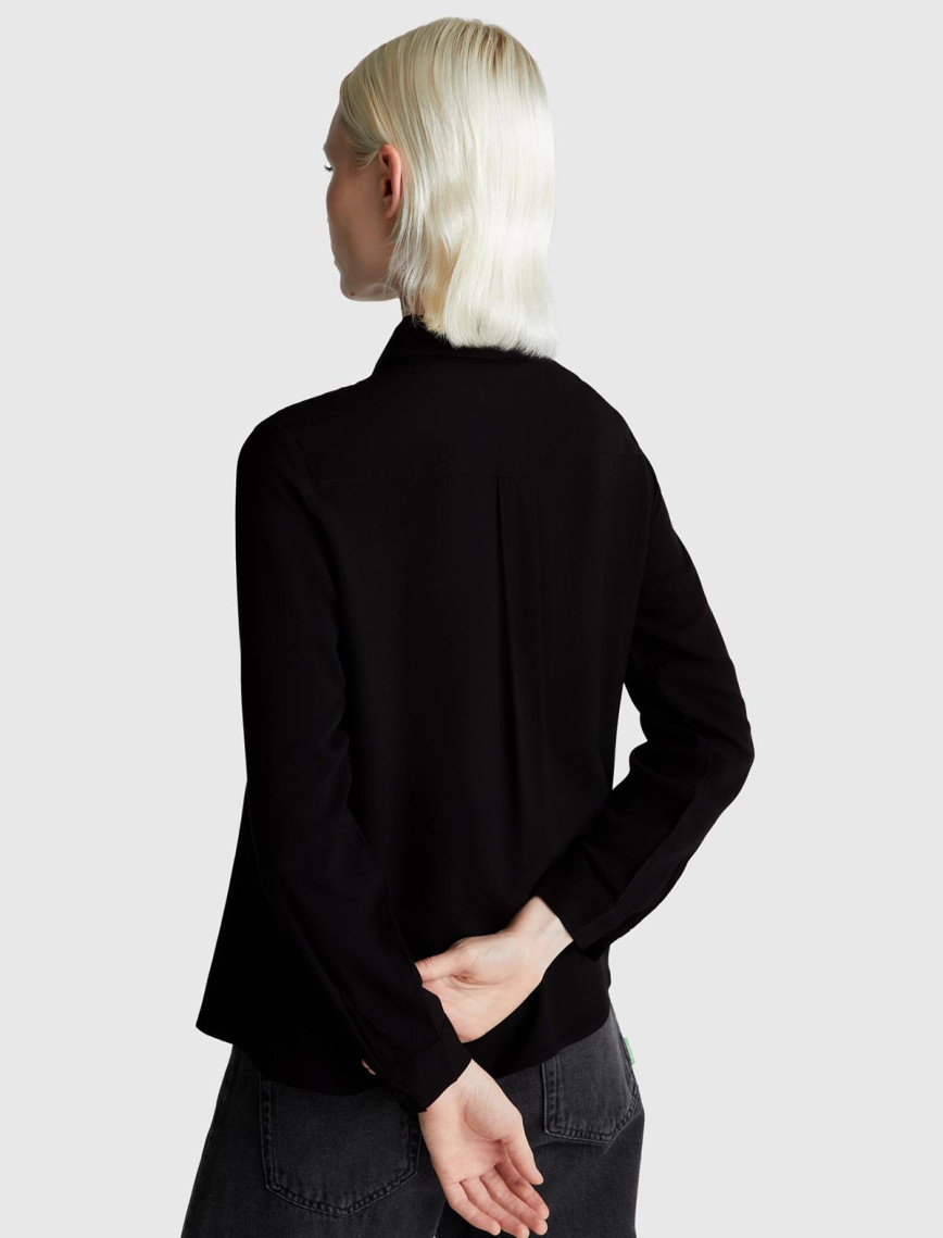 Kadın Siyah %100 Viskoz Düğmeli Gömlek Kadın Siyah %100 Viskoz Düğmeli Gömlek