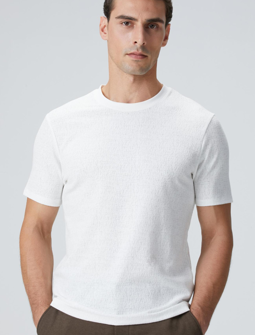 Network Erkek Kırık Beyaz Bisiklet Yaka Jakarlı T-shirt Network Erkek Kırık Beyaz Bisiklet Yaka Jakarlı T-shirt