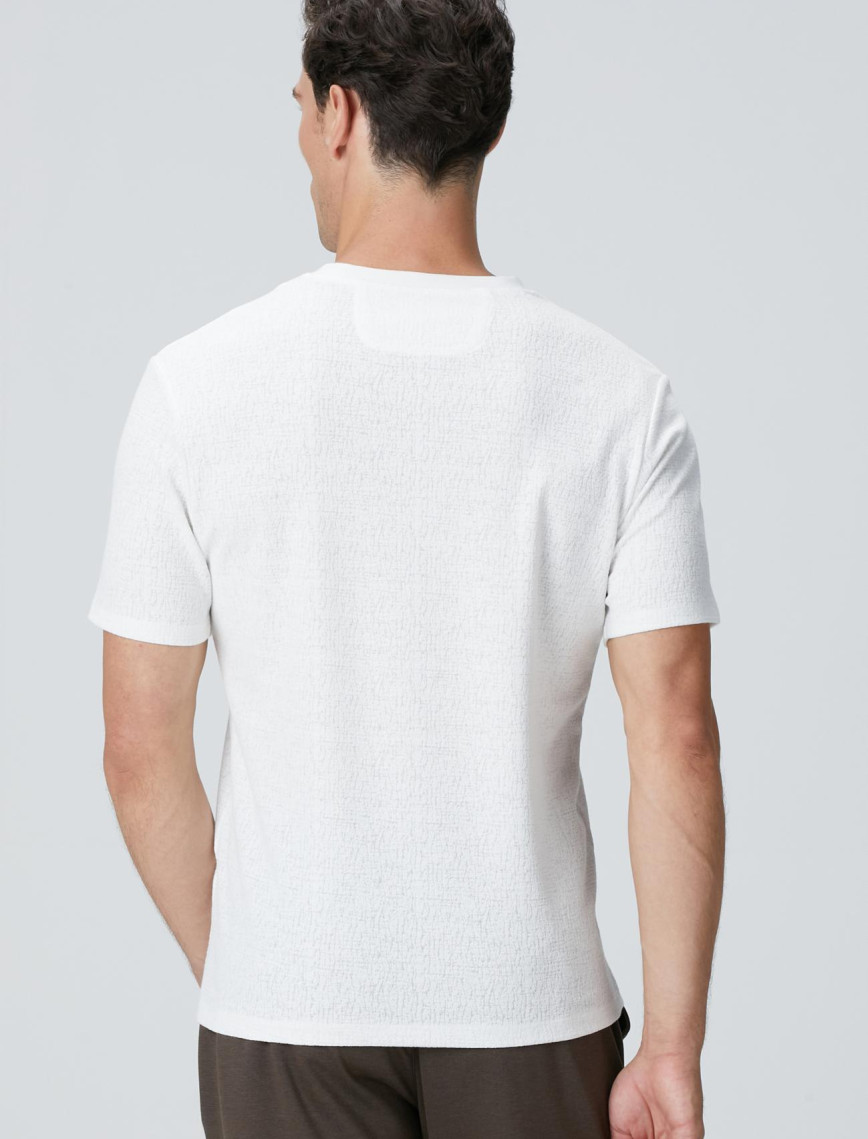 Network Erkek Kırık Beyaz Bisiklet Yaka Jakarlı T-shirt Network Erkek Kırık Beyaz Bisiklet Yaka Jakarlı T-shirt