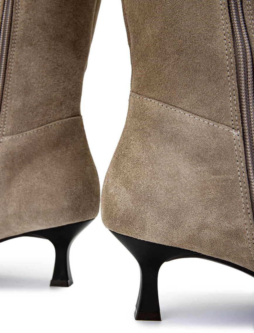 Tamer Tanca Kadın Hakiki Deri Bej Süet Topuklu Çizme