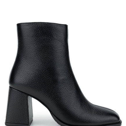 Tamer Tanca Kadın Hakiki Deri Siyah Floter Topuklu Bot Tamer Tanca Kadın Hakiki Deri Siyah Floter Topuklu Bot
