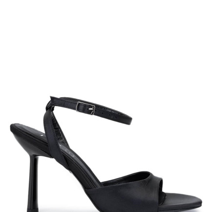 Tamer Tanca Kadın Vegan Siyah Saten Topuklu Ayakkabı Tamer Tanca Kadın Vegan Siyah Saten Topuklu Ayakkabı