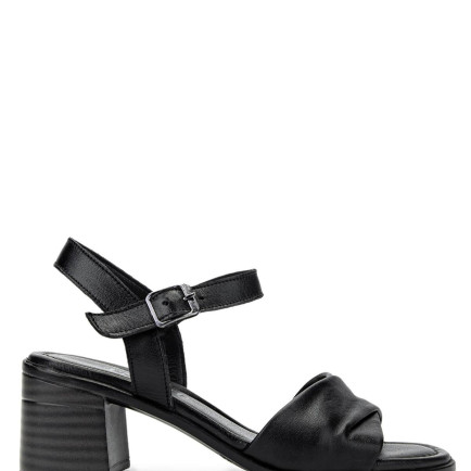 Tamer Tanca Kadın Hakiki Deri Siyah Deri Topuklu Sandalet Tamer Tanca Kadın Hakiki Deri Siyah Deri Topuklu Sandalet