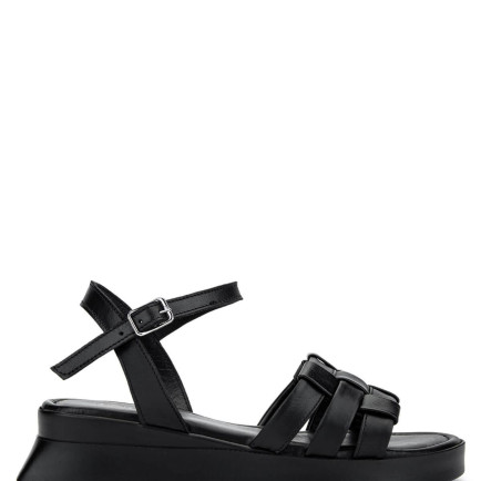 Tamer Tanca Kadın Hakiki Deri Siyah Deri Düz Sandalet Tamer Tanca Kadın Hakiki Deri Siyah Deri Düz Sandalet