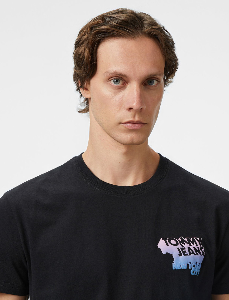 Tommy Jeans Stac Logo Erkek Siyah T-Shirt Tommy Jeans Stac Logo Erkek Siyah T-Shirt