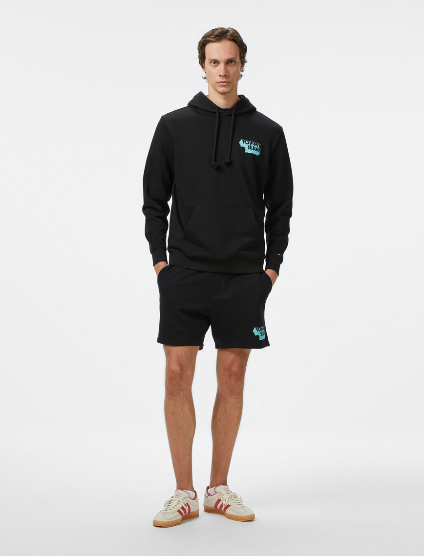 Tommy Jeans Badge Logo Erkek Siyah Sweatshirt Tommy Jeans Badge Logo Erkek Siyah Sweatshirt