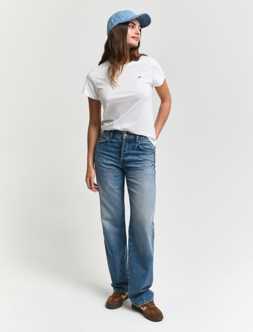 GANT Kadın Beyaz Regular Fit Bisiklet Yaka T-Shirt GANT Kadın Beyaz Regular Fit Bisiklet Yaka T-Shirt