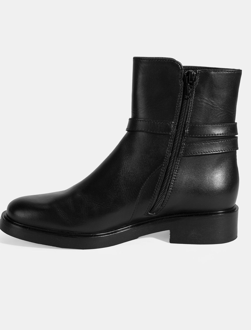 Kadın Siyah Metal Toka Detaylı Fermuarlı Deri Bot Kadın Siyah Metal Toka Detaylı Fermuarlı Deri Bot