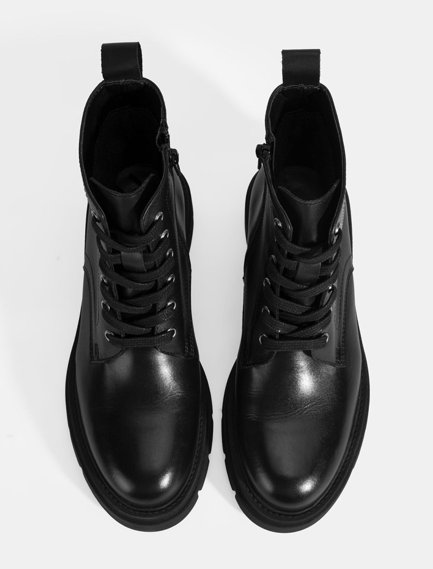 Kadın Siyah Bağcıklı Deri Postal Bot Kadın Siyah Bağcıklı Deri Postal Bot