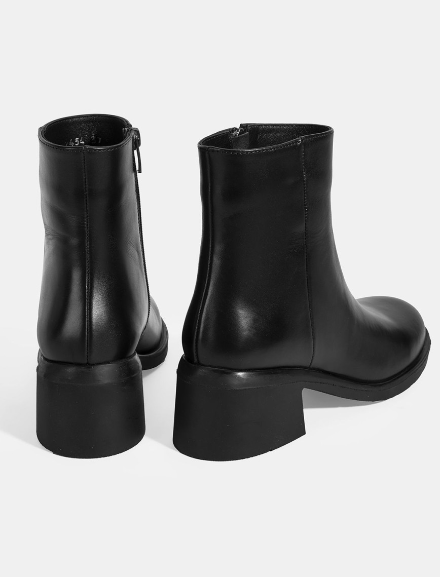 Kadın Siyah Fermuarlı Topuklu Deri Bot Kadın Siyah Fermuarlı Topuklu Deri Bot