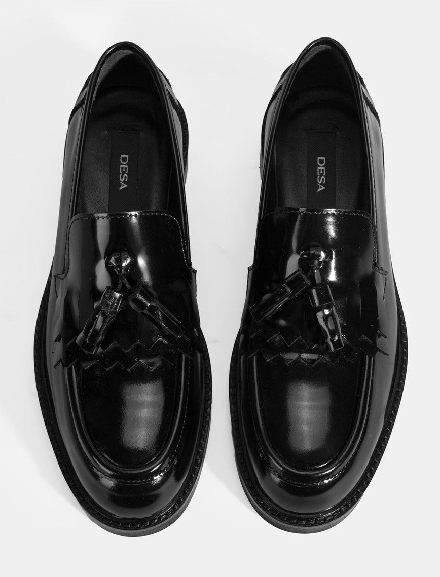 Kadın Siyah Püskül Detaylı Deri Loafer Kadın Siyah Püskül Detaylı Deri Loafer