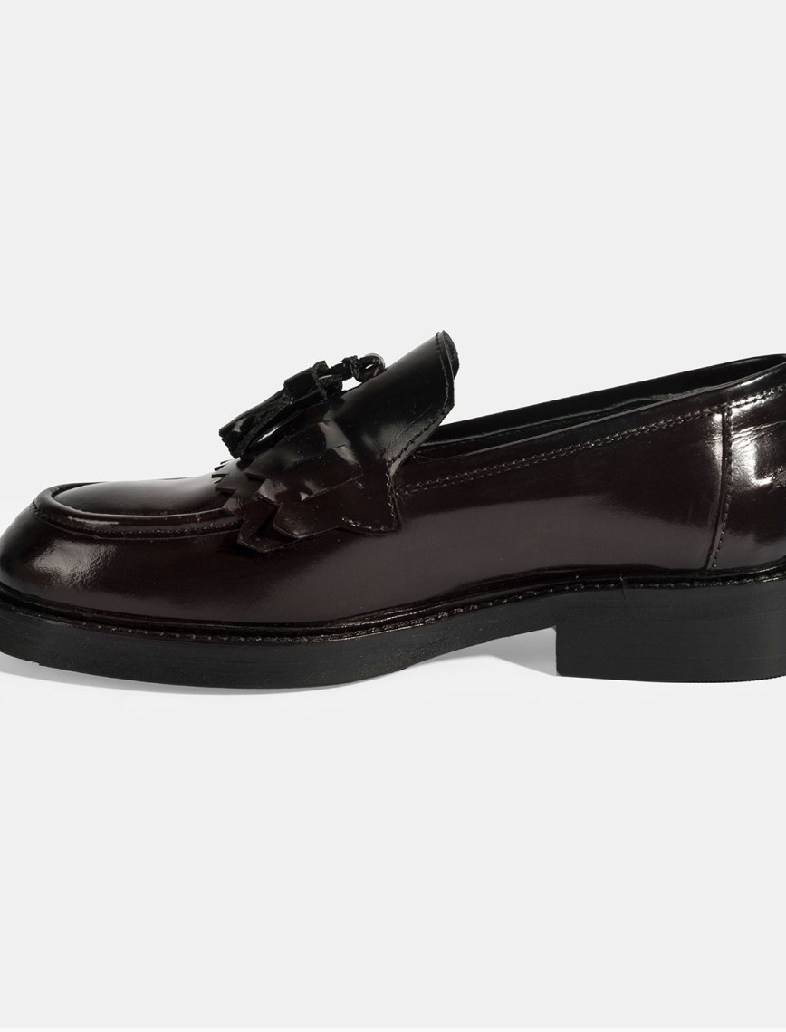 Kadın Bordo Püskül Detaylı Deri Loafer Kadın Bordo Püskül Detaylı Deri Loafer