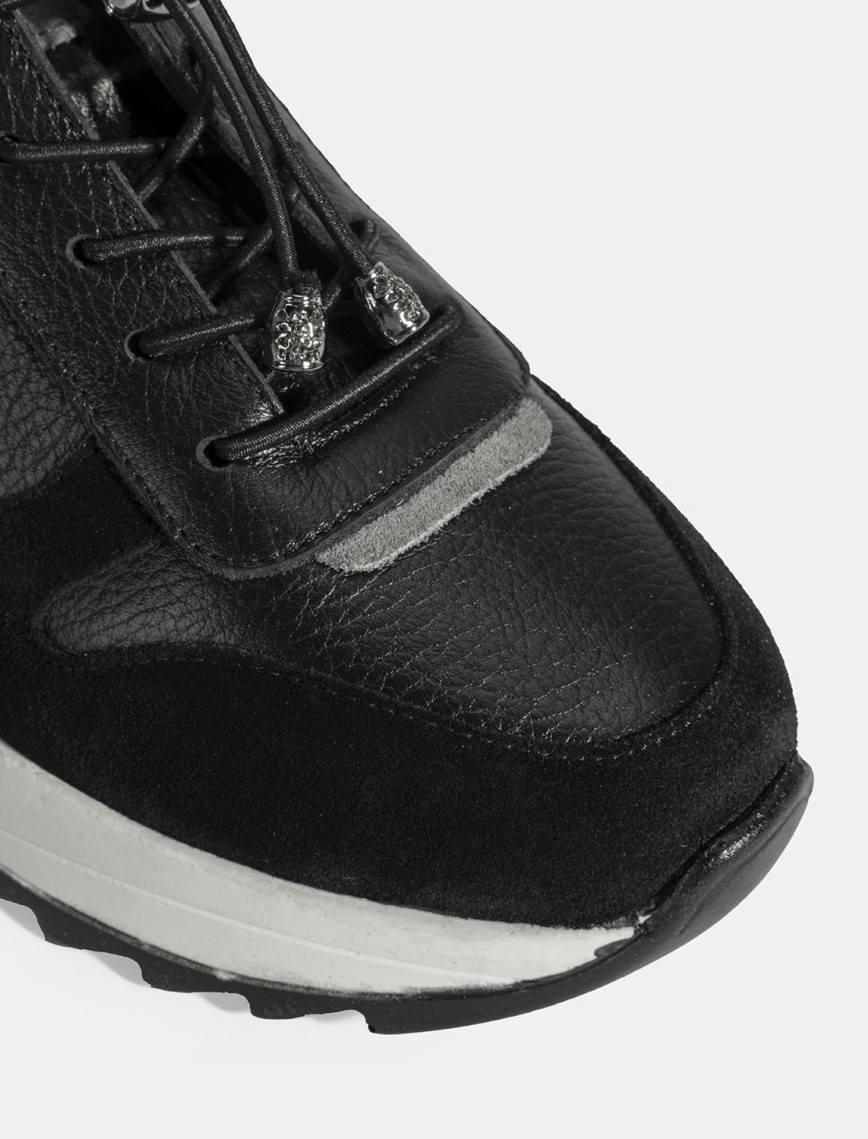 Kadın Siyah Bağcıklı Deri Spor Ayakkabı Kadın Siyah Bağcıklı Deri Spor Ayakkabı